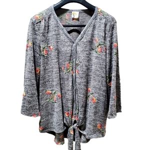 Fig and Flower Anthropologie  fronttie blouse quarter length sleeves loose comfy